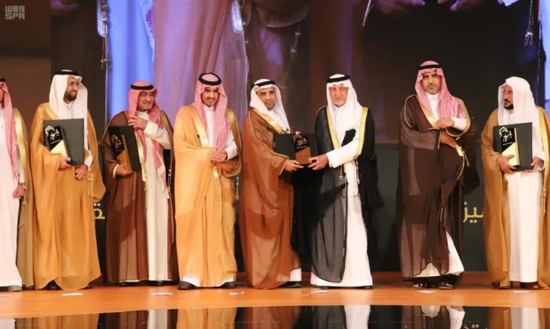 الفيصل يكرّم "السعودية للكهرباء" بجائزة مكة لتميزها الثقافي