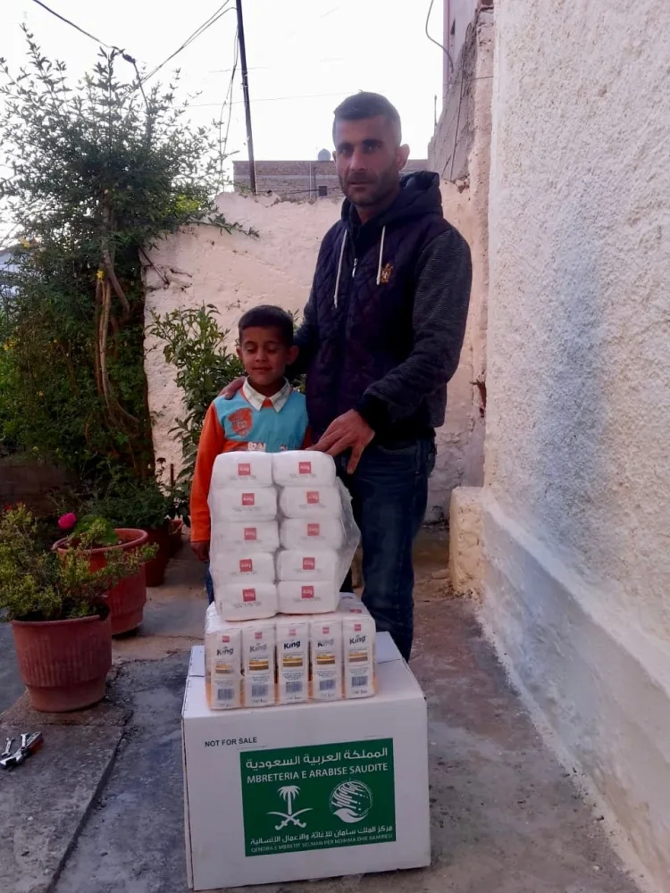 "سلمان للإغاثة" يواصل توزيع السلال الغذائية في ألبانيا