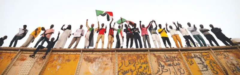 السودان: الحوار بين العسكريين وقادة الاحتجاجات يستأنف اليوم