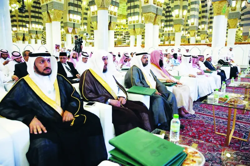 علماء: المسجد النبوي منارة لخدمة العقيدة والوسطية ومحاربة البدع