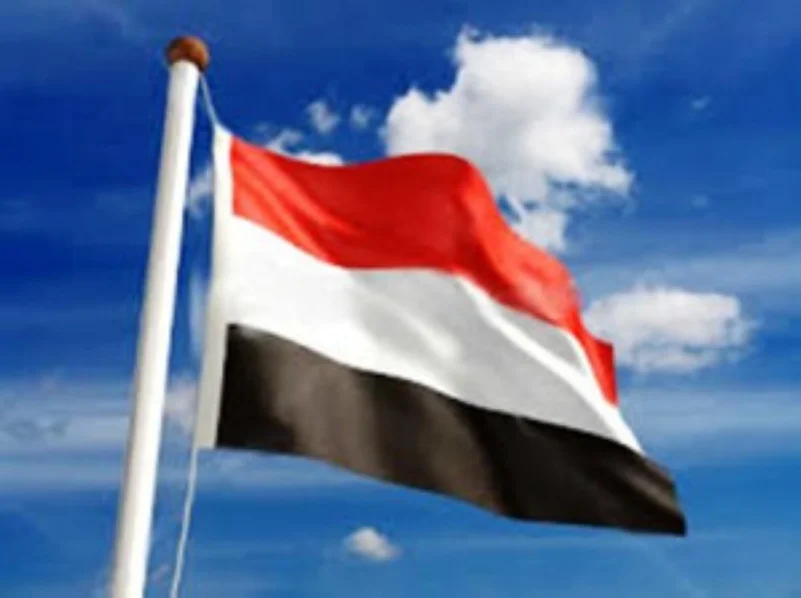 اليمن ترحب بدعوة خادم الحرمين لعقد قمة طارئة في مكة المكرمة