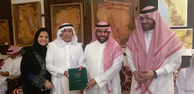 وزير الثقافة يستضيف المثقفين على مائدة الإفطار في محافظة جدة "البلد"