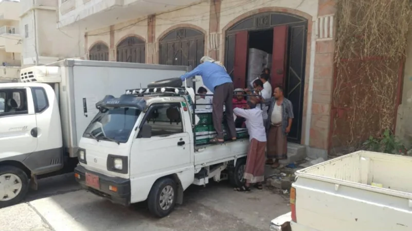 "سلمان للإغاثة" يوزع 300 سلة غذائية في مديريات تعز
