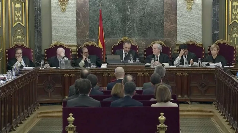 انتهاء محاكمة الانفصاليين الكاتالونيين في إسبانيا
