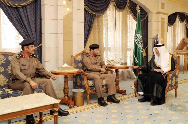 خالد الفيصل يستقبل مدير الدفاع المدني المعين حديثًا بالمنطقة