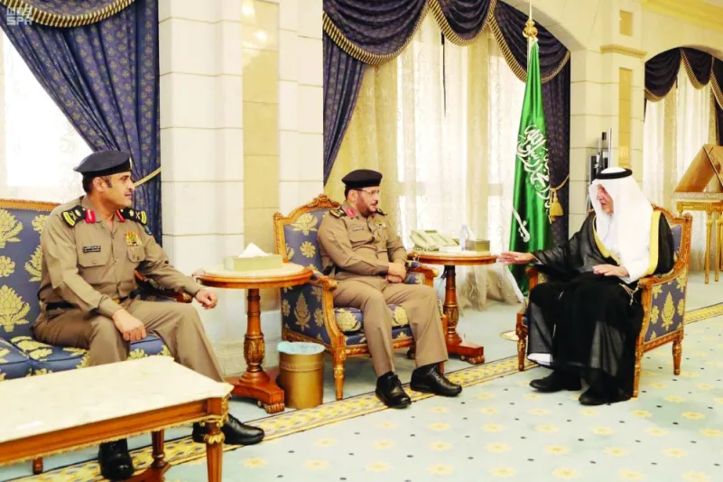 الفيصل يستقبل مدير الدفاع المدني الجديد بمنطقة مكة