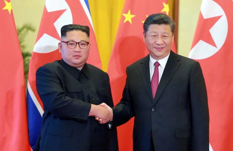 كوريا الشمالية تشيد بعلاقاتها مع بكين في ختام زيارة الرئيس الصيني