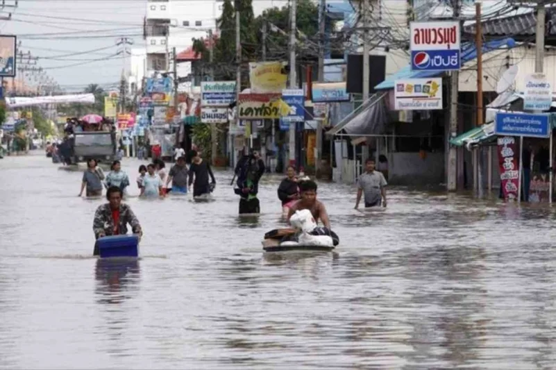 ارتفاع عدد ضحايا الفيضانات في جنوب آسيا لـ 200 قتيل