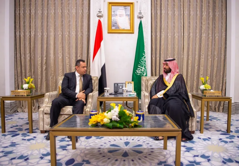ولي العهد يستعرض مع رئيس وزراء اليمن مستجدات الأوضاع اليمينة
