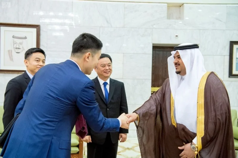 أمير الرياض بالنيابة يستقبل سفير الصين
