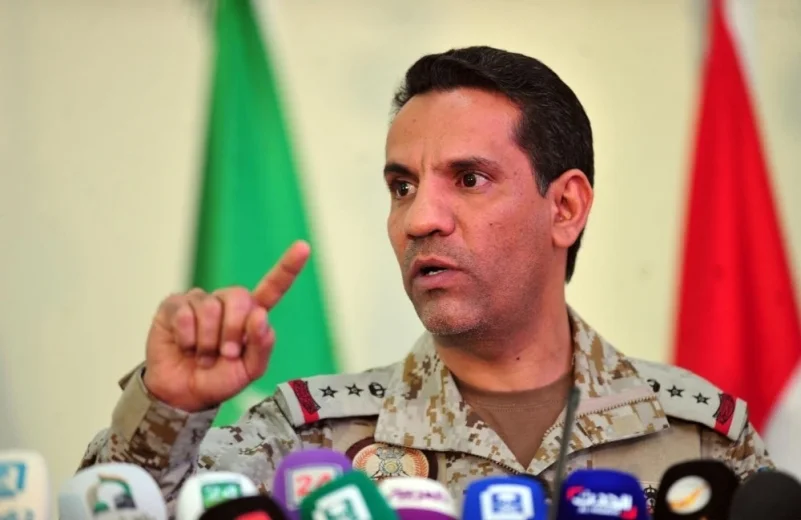 التحالف: وحدات الانتقالي وقوات الحزام الأمني تبدأ الانسحاب والعودة إلى مواقعها السابقة في عدن