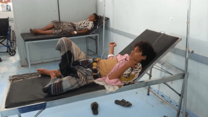 "الحوثي" يقصف منازل المدنيين بالحديدة بالمدفعية والصواريخ