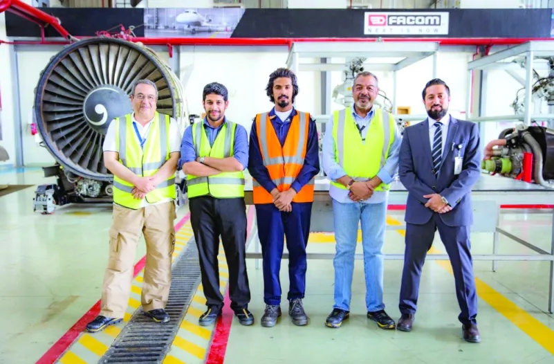 سعوديون يستعرضون مهاراتهم الإبداعية في صيانة الطائرات