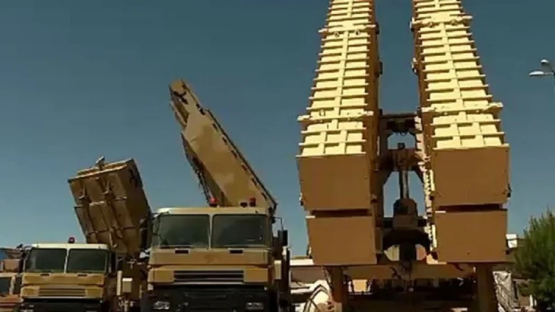 ايران تكشف عن منظومة دفاع صاروخية محلية الصنع