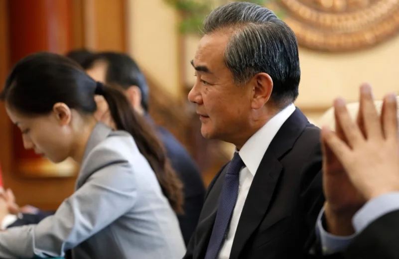 الصين توقف استرالي وتدعو الى احترم سيادة القضاء
