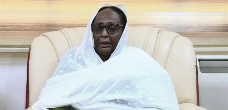 وزيرة خارجية السودان تتسلم دعوة لزيارة دولة الإمارات