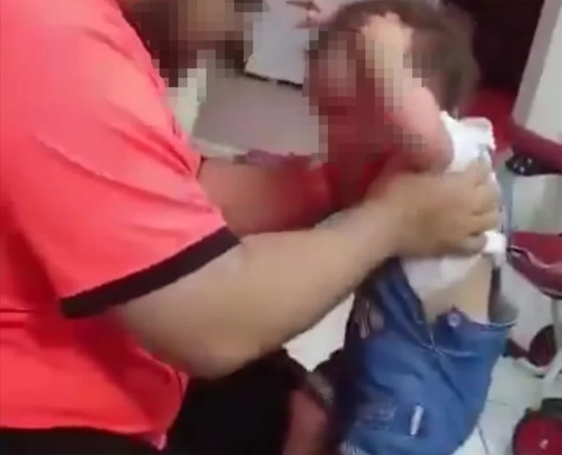 شرطة الرياض: القبض على معذب الطفلة ذات الـ 3 سنوات