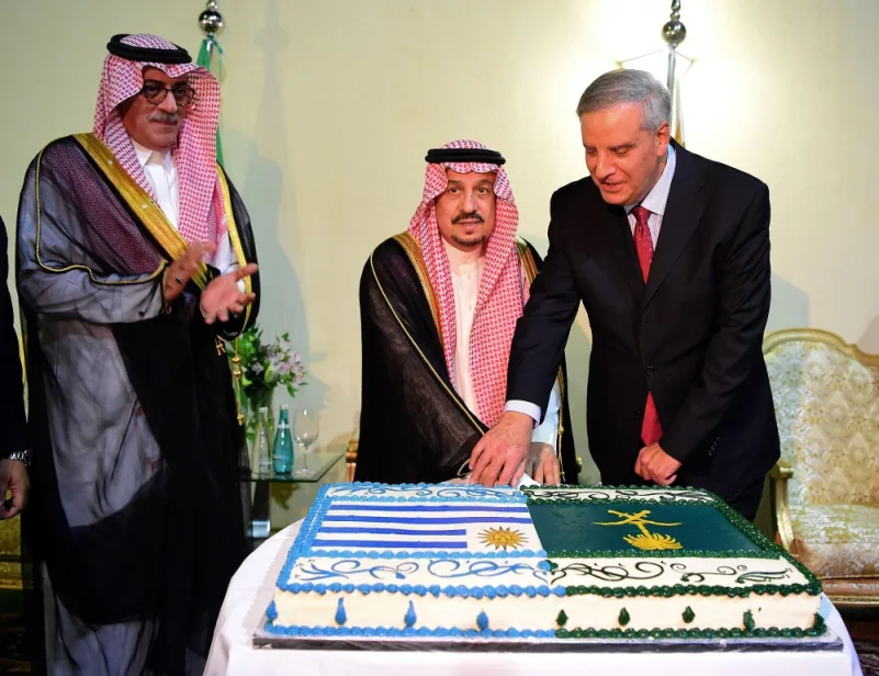 أمير الرياض يشرف حفل سفارة الأورغواي الشرقية