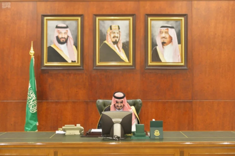 نائب أمير مكة يطلع على مبادرات "التنمية الاجتماعية"