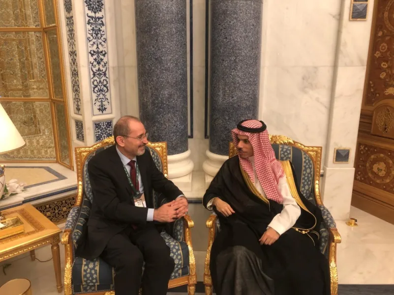 وزير الخارجية يبحث مع نظيره الأردني سبل تعزيز العلاقات الثنائية