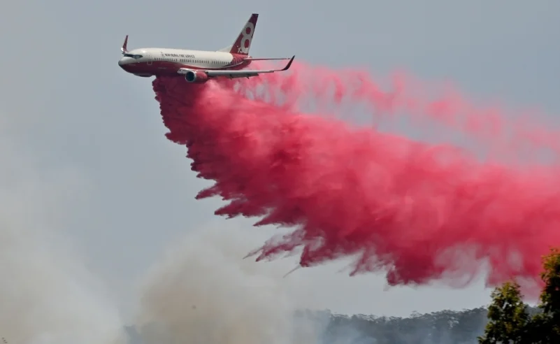 اشتراك الطائرات في مكافحة حريق سيدني وسط خشية من استمراره لأيام
