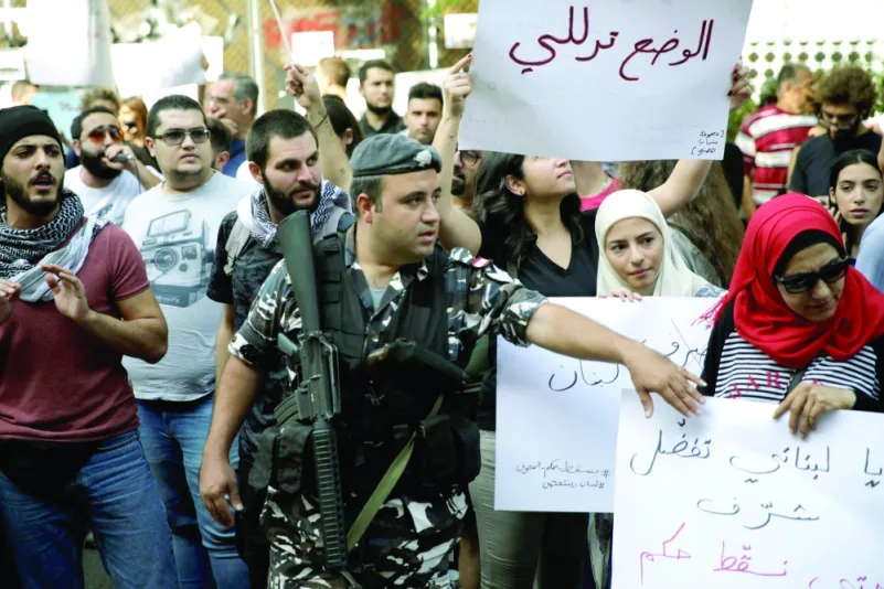 الإضراب العام يشل لبنان