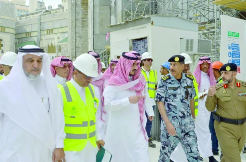 نائب أمير مكة يطلع على سير أعمال التوسعة الثالثة