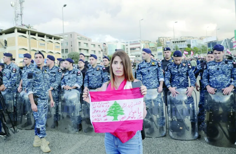لبنان.. إضراب بطرابلس ووقود في "المحطات"