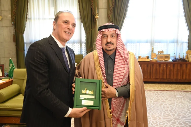 الأمير فيصل بن بندر يستقبل سفير إيطاليا