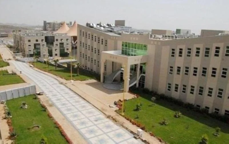 جامعة جدة تؤهل الخريجين للخدمات اللوجستية