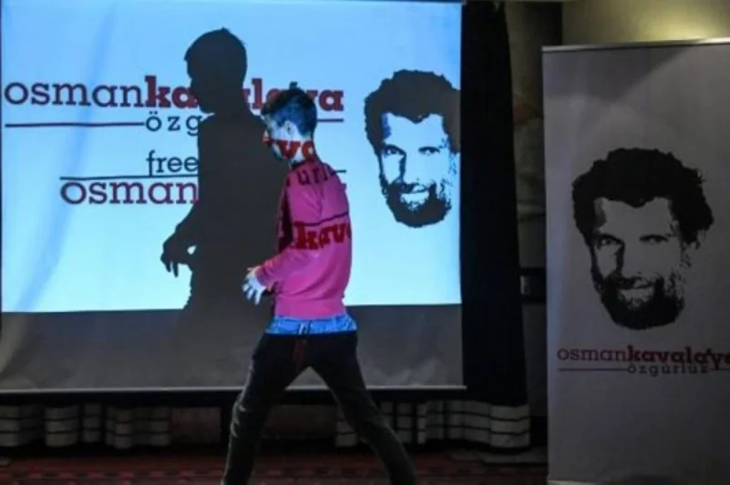 التركي عثمان كافالا يطالب بإنهاء اعتقاله "غير القانوني"