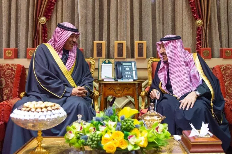 خادم الحرمين يبحث تعزيز العلاقات الأخوية مع رئيس وزراء الكويت