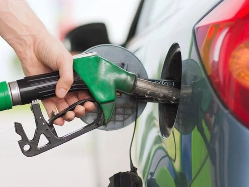 أرامكو تعلن مراجعة أسعار البنزين شهريًا ابتداءً من شهر فبراير الحالي