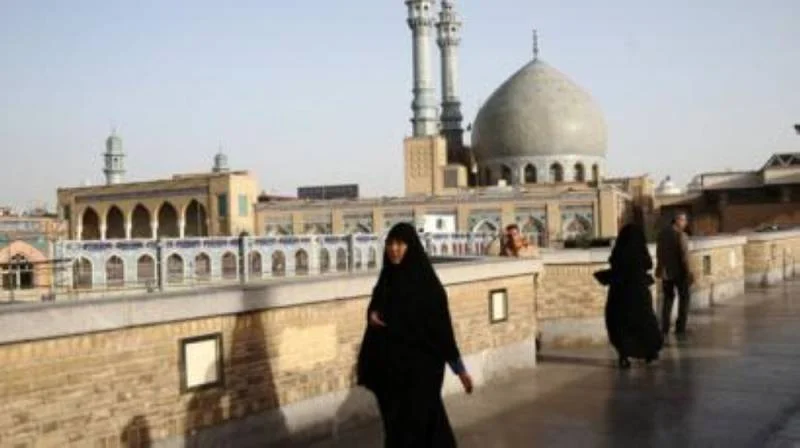 نائب إيراني عن مدينة قم يتهم الحكومة بالتستر عن نطاق انتشار الفيروس