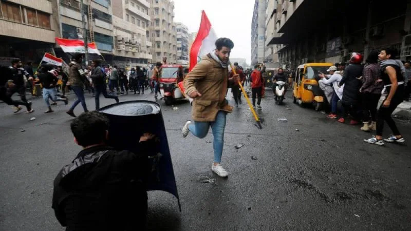 العراق.. قتيلان و15 جريحًا في مواجهات بين قوات الأمن ومحتجين