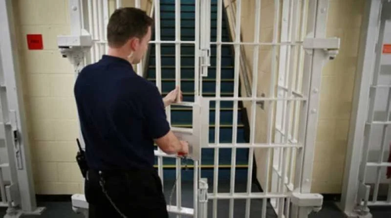 أمريكا تعلن عزمها الإفراج عن السجناء الفيدراليين بسبب كورونا