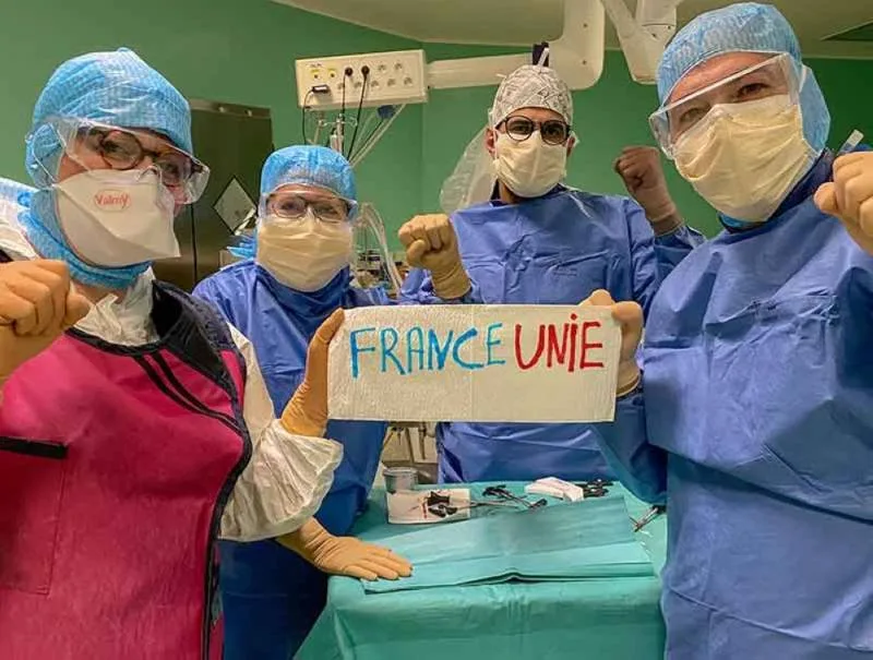 280 طبيبًا سعوديًا يوثّقون بصمة المملكة الإنسانية بمستشفيات فرنسا لمكافحة كورونا