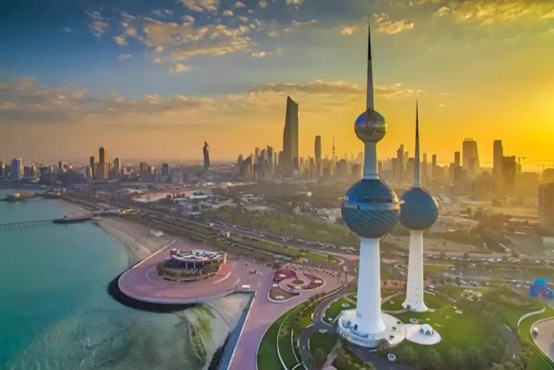 الكويت تمدد الحظر الجزئي إلى السادسة صباحًا