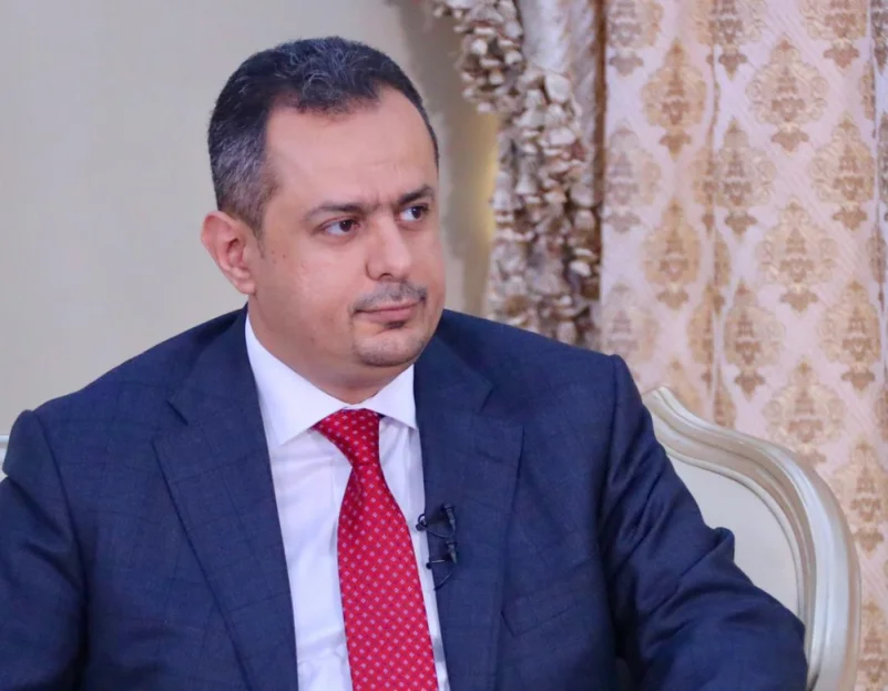 رئيس وزراء اليمن يشيد بإنجازات جيش بلاده في محافظة البيضاء