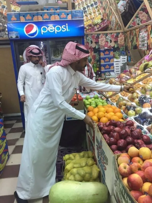 أمانة نجران تنفذ حملات رقابية على محال بيع الخضار والفواكه