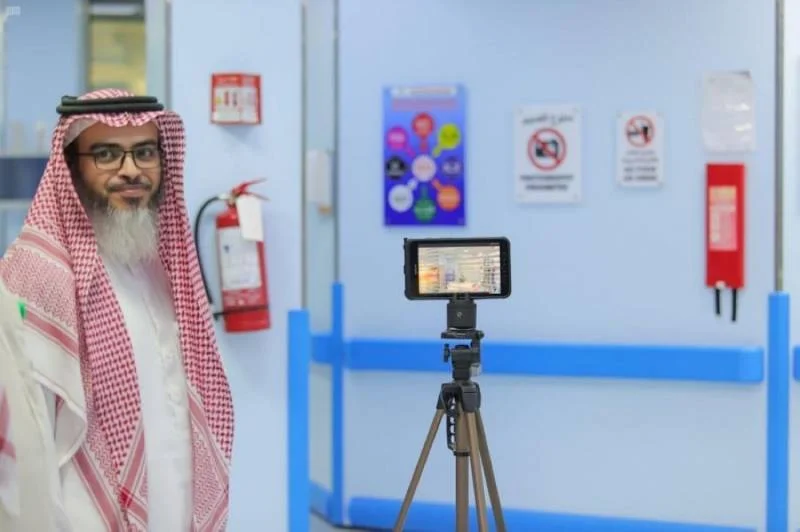 المدينة المنورة : مستشفى الملك فهد يدشن الزيارة الافتراضية لمرضى العناية المركزة عبر الفيديو