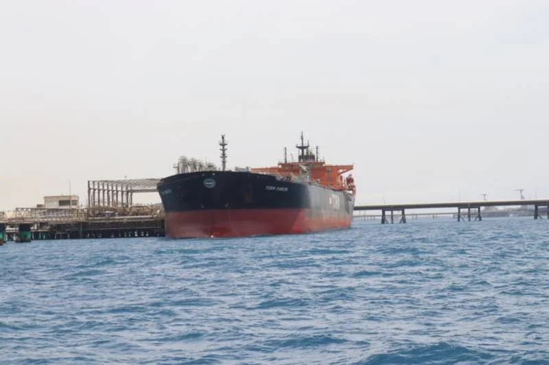 ميناء ينبع الصناعي يستقبل أكبر سفينة ترسو على محطة "سامرف"