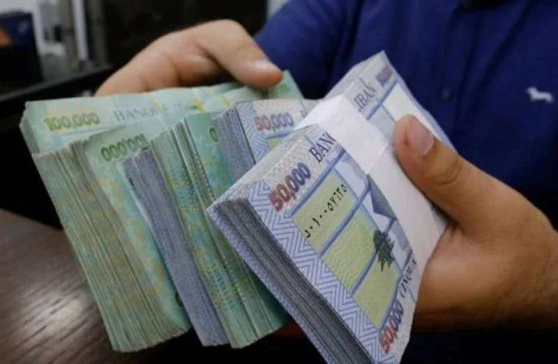 لبنان : القضاء يوقف نقيب الصرافين مع انخفاض سعر صرف الليرة