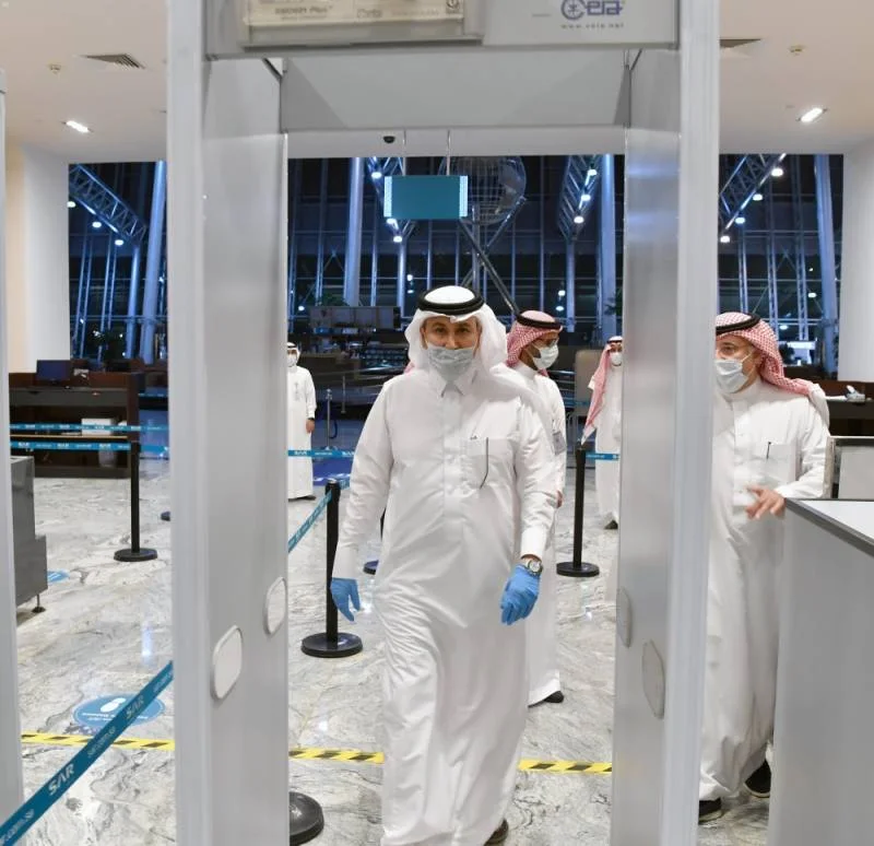 وزير النقل يتفقد جاهزية محطة القطار في الرياض