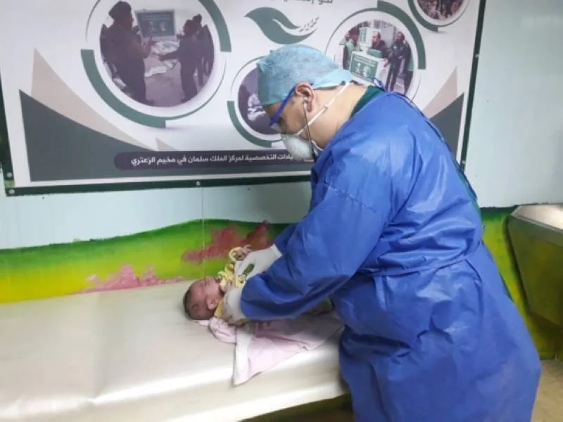 "سلمان للإغاثة" يواصل تقديم خدماته الطبية للاجئين السوريين في "الزعتري"