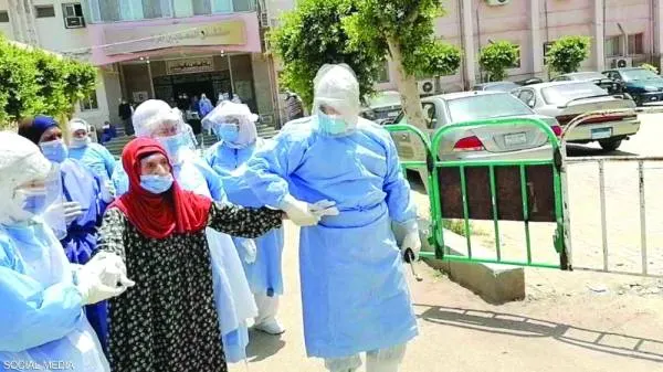 أكبر معمرة مصرية بمستشفيات العزل تقهر «كورونا»