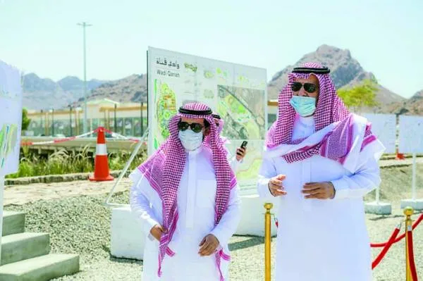 أمير المدينة يوجه بتعزيز «الكفاءة البيئية» في المشروعات التنموية