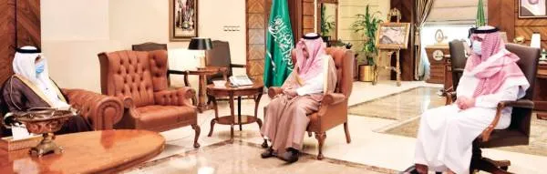 الأمير مشعل يستقبل مدير فرع الأحوال المدنية