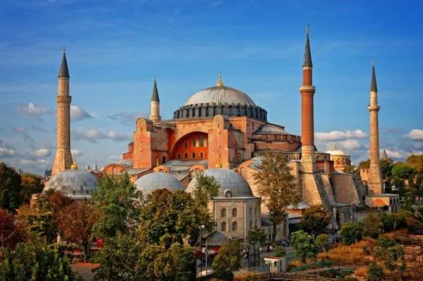بومبيو يحث تركيا على عدم تحويل كاتدرائية آيا صوفيا السابقة إلى مسجد