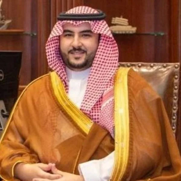 وزير الدفاع البريطاني لـ خالد بن سلمان: نقدر دور السعودية في حماية الممرات البحرية